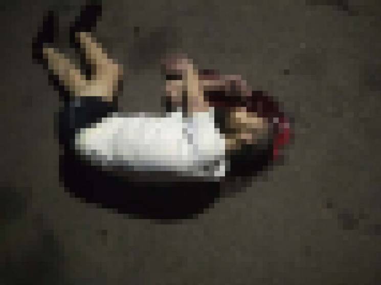 Жуть какая: в Запорожье самоубийца выпрыгнул из окна и собой убил мальчика полутора лет (18+) 1