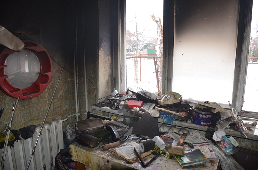 В Николаеве в одном из общежитий сгорела комната. Но, к счастью, все живы 3