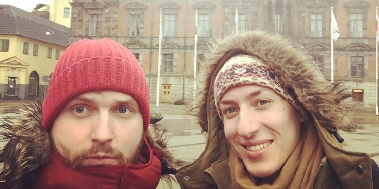 Скрепы тоже дают осечку: в России впервые официально признали брак между двумя мужчинами