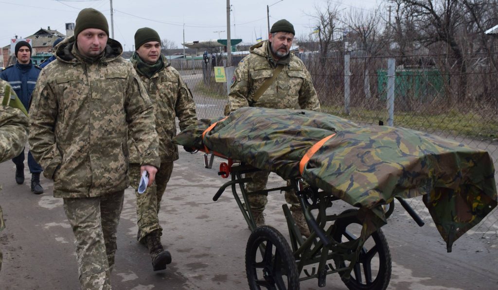 Украина перед Рождеством передала в "ЛНР" останки погибших боевиков 8