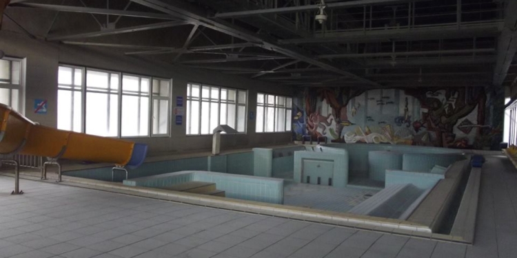 На зимних «каникулах» николаевский плавбассейн «Водолей» активно ремонтируется