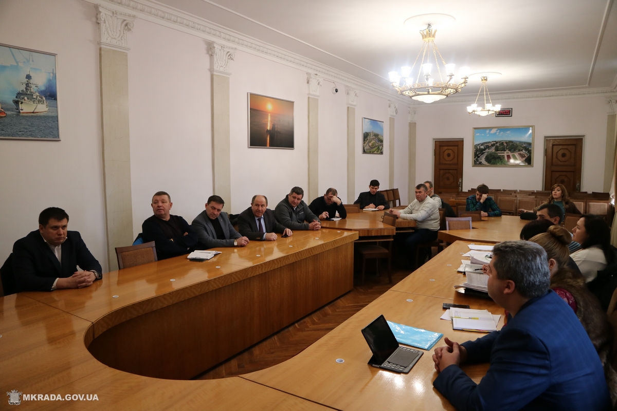 Любишь кататься – люби и саночки возить. В Николаеве предложили стивидорам поучаствовать в ремонте дорог на Новозаводской и Турбинной