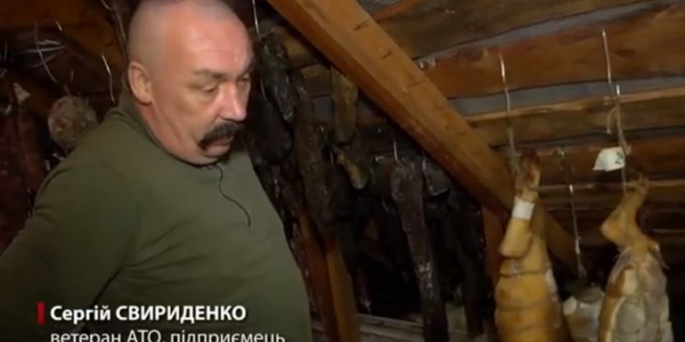 Жизнь после войны. Ветеран АТО делает мясные и сырные деликатесы рядом с фронтом и всегда готов к команде “в ружье”