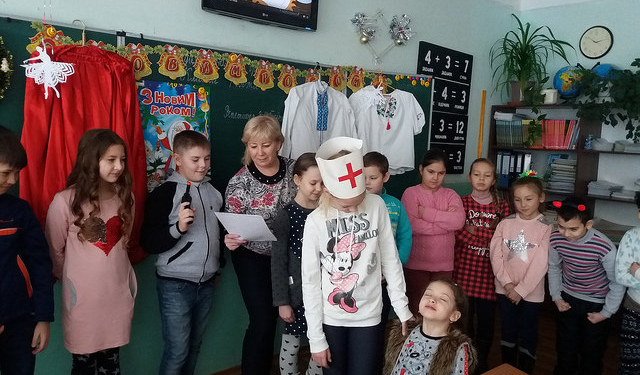 Есть в Николаеве такая школа – дети идут туда даже на каникулах