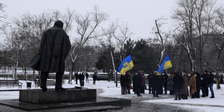 Пусть маленький, но свой: в Николаеве РУХовцы создали «Ланцюг Злуки»