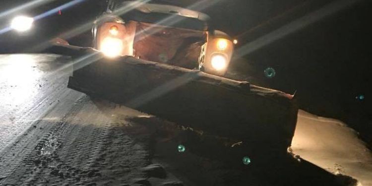 За сутки дорожники Николаевщины и их подрядчики использовали 507 тонн песчано-солевой смеси и 44 тонны соли