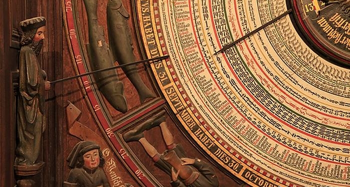 Хайтек Средневековья. Старинные часы еще идут, но могут остановиться – календарь закончился