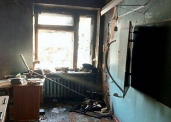 В России школьник с топором напал на учительницу и учеников