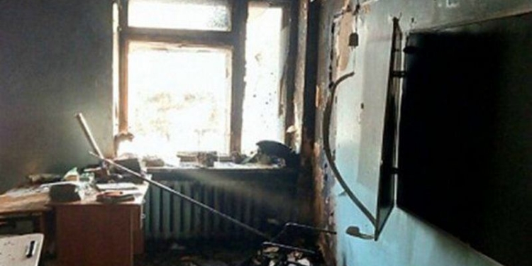 В России школьник с топором напал на учительницу и учеников