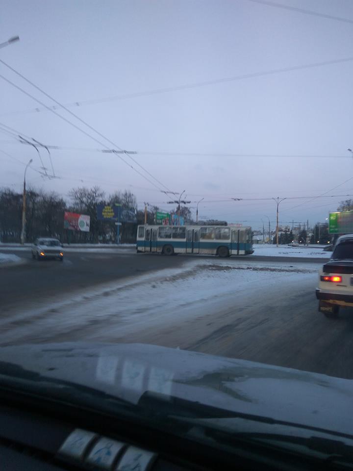 В Николаеве расчистке дорог в старом центре помешал только один оставленный у обочины автомобиль 11