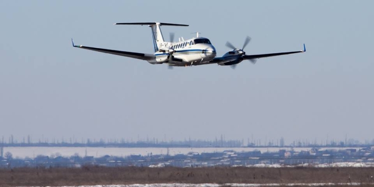 Специальный самолет-лаборатория осуществил облет наземных радиотехнических средств Николаевского международного аэропорта