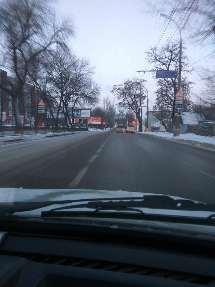 В Николаеве расчистке дорог в старом центре помешал только один оставленный у обочины автомобиль 13