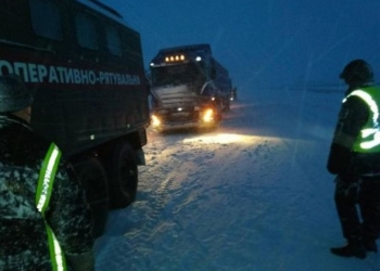 Из-за снегопадов в Украине без света остались почти 763 населенных пункта