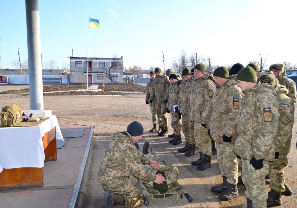 Бойцам Николаевского ремонтно-восстановительного полка вручили новую технику 14