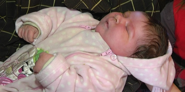 В Запорожье родился богатырь – 7 кг 90 г. У него уже есть 7 сестер…