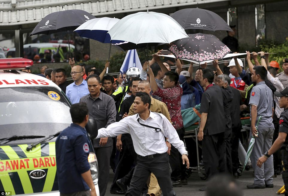 На фондовой бирже в Джакарте рухнул балкон в здании – пострадало 80 человек 15