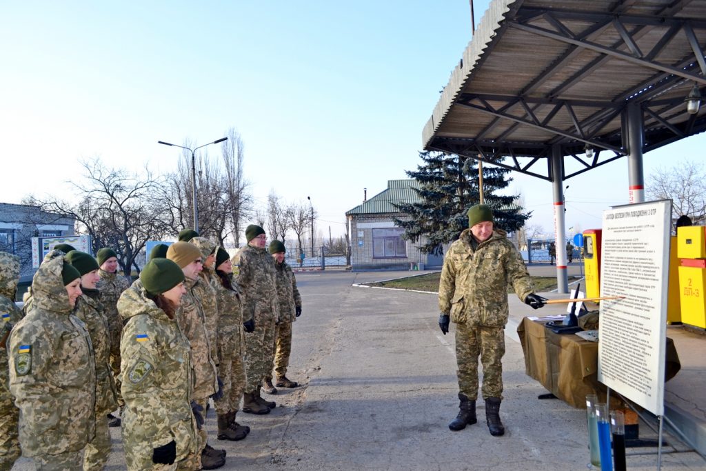 Бойцам Николаевского ремонтно-восстановительного полка вручили новую технику 16