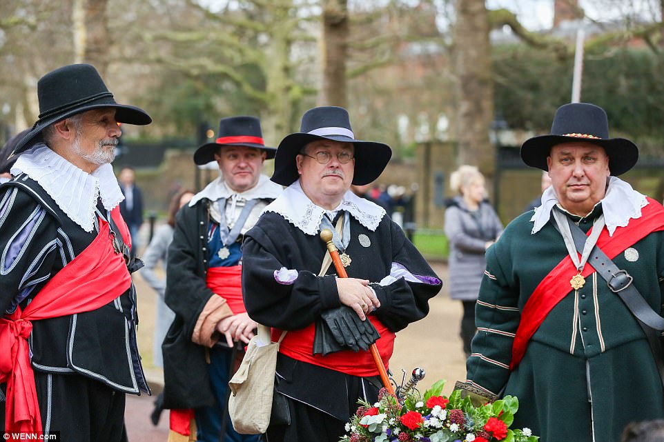 Времен мушкетеров и Бекингема: в Великобритании прошел парад в честь казненного короля Карла I 17