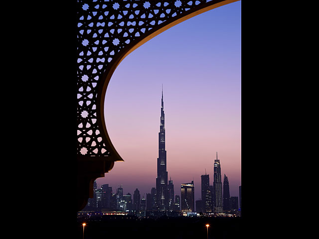 Как символ прогресса. В ОАЭ открылась новая достопримечательность - Дубайская фоторамка 1