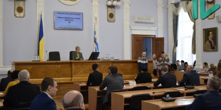 Пока обойдёмся без отстойника грузовиков. Николаевский горсовет не сумел преодолеть вето Казаковой