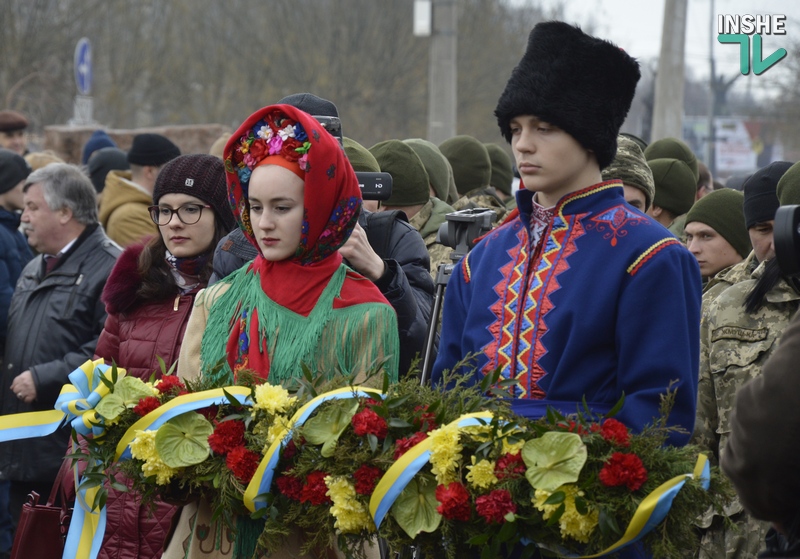 «Это наши украинские спартанцы»: в Николаеве почтили память погибших в бою под Крутами 5