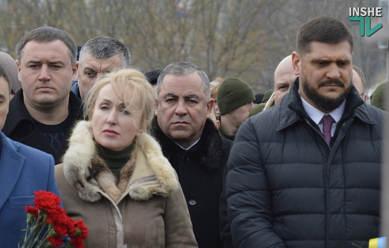 «Это наши украинские спартанцы»: в Николаеве почтили память погибших в бою под Крутами 23
