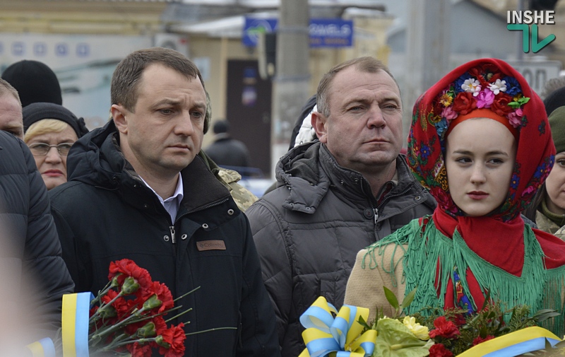 «Это наши украинские спартанцы»: в Николаеве почтили память погибших в бою под Крутами 25