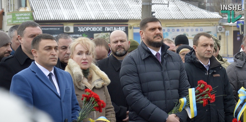 «Это наши украинские спартанцы»: в Николаеве почтили память погибших в бою под Крутами 29