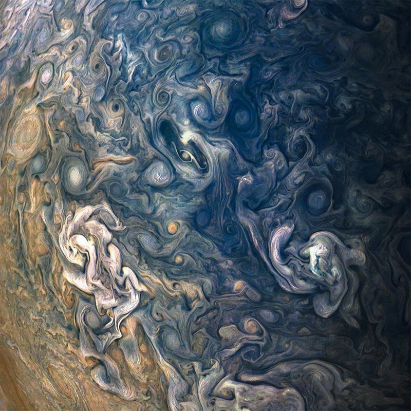 В NASA продемонстрировали новые снимки Юпитера, сделанные аппаратом Juno 7