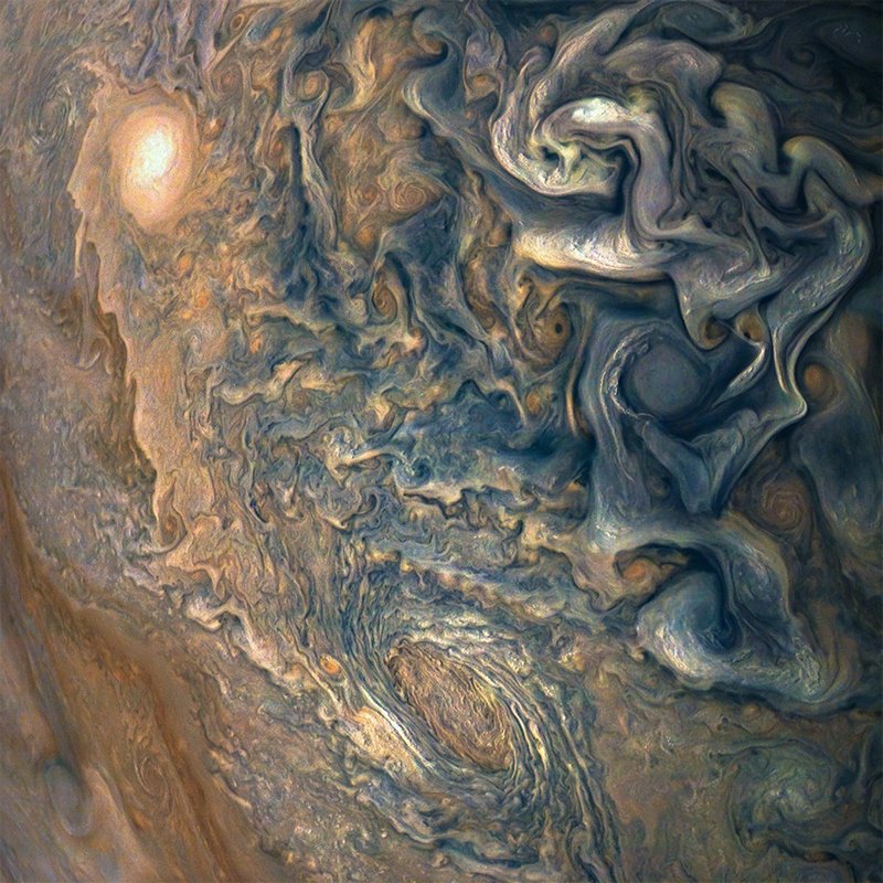 В NASA продемонстрировали новые снимки Юпитера, сделанные аппаратом Juno 39