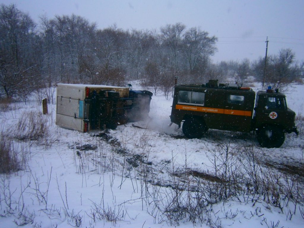 На Николаевщине спасатели патрулируют дороги: 5 автомобилей освобождены из снежного плена 5