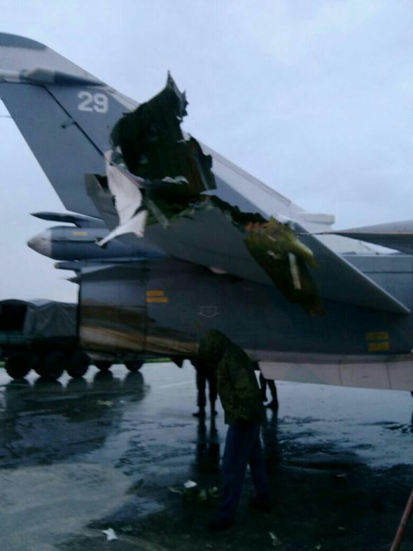 Опубликованы фотографии российских боевых самолетов, уничтоженных на авиабазе в Сирии 3
