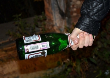 Новогодняя драка в Южноукраинске: 20-летнему парню проломили голову бутылкой