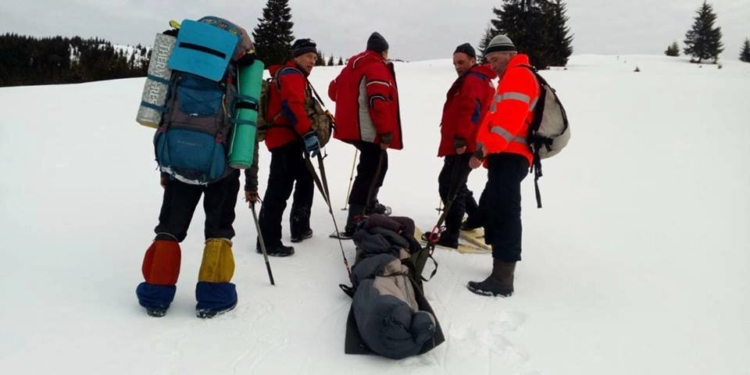 В Карпатах киевлянка упала в 300-метровую пропасть и выжила