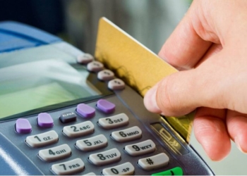 На голос. Кредитные карты научат отличать речь хозяина