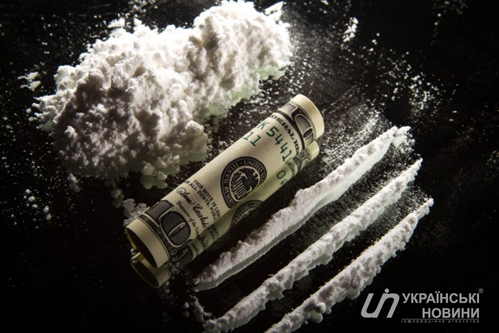 В Борисполе нашли посылку с 5 кг кокаина 1