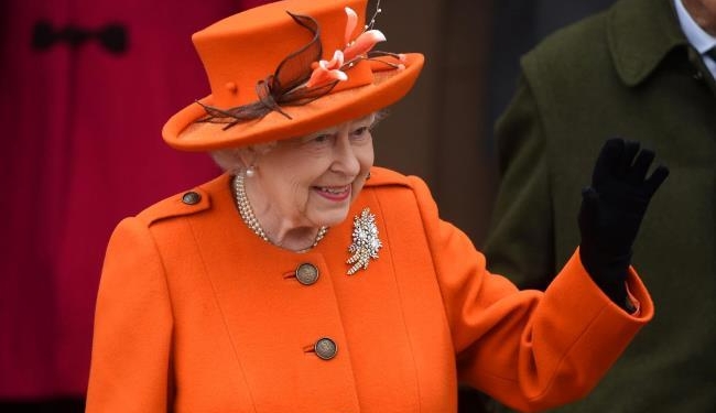 Тяжела ты…Королева Великобритании Елизавета II рассказала, как тяжело носить корону – шею сломать можно