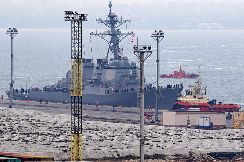В Одесский порт зашел первый в 2018 году боевой корабль НАТО 3