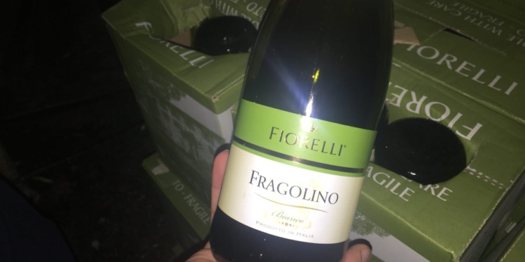 Николаевский предприниматель решил всех обмануть – продавал алкоголь по Интернету. Но пограничники на страже