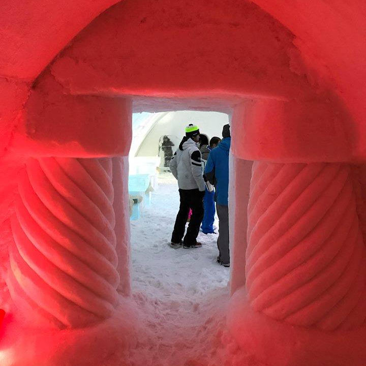 Снежная королева зимует в Карпатах - в Буковеле открыли ледяной отель 13