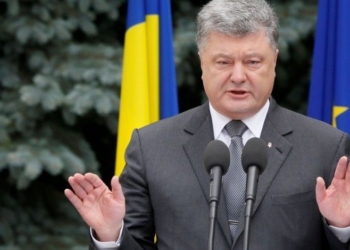 СМИ опубликовали обращение Порошенко к ФСБ 2007 года, в котором он обещает не заниматься антироссийской деятельностью. В АП доказывают, что это фейк