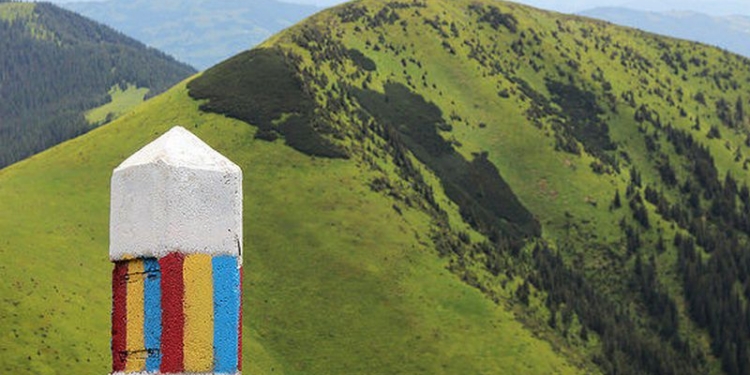 Пограничники не дали украинке вывезти ребенка в Румынию по поддельным документам