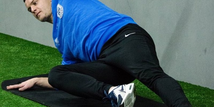 Полузащитник Игорь Семенина подписал контракт с МФК “Николаев”