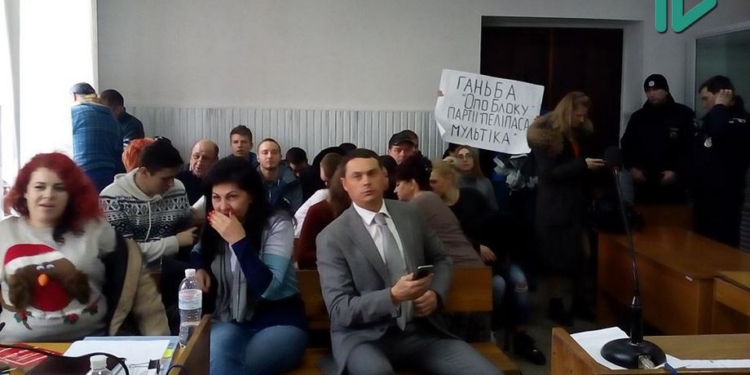 “Копеечное дело”: в Николаеве суд продолжил выбор меры пресечения для подозреваемых