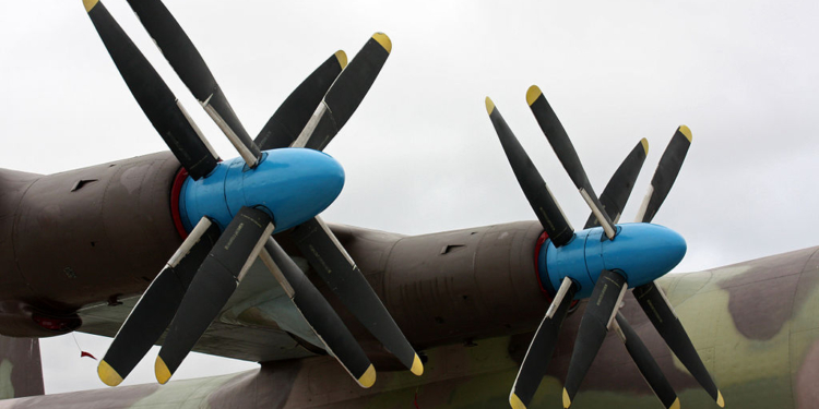 «410 Завод гражданской авиации» должен был отремонтировать для морской авиабригады в Николаеве два винта. Не отремонтировал, а 1,68 млн.грн. взял