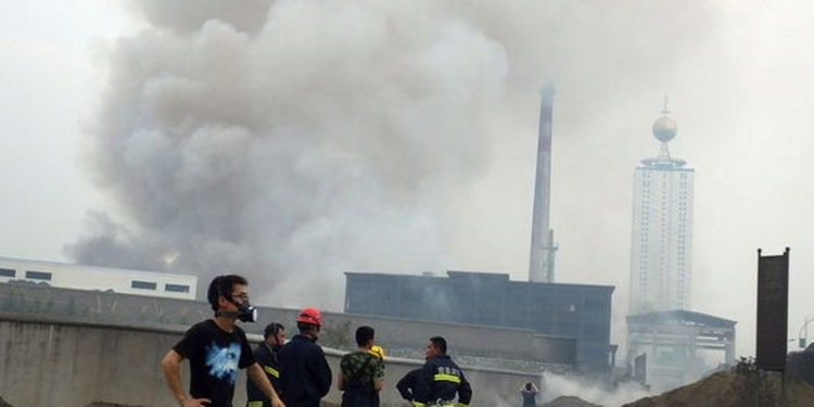 Девять человек стали жертвами пожара на заводе по переработке отходов в провинции Гуандун на юге Китая