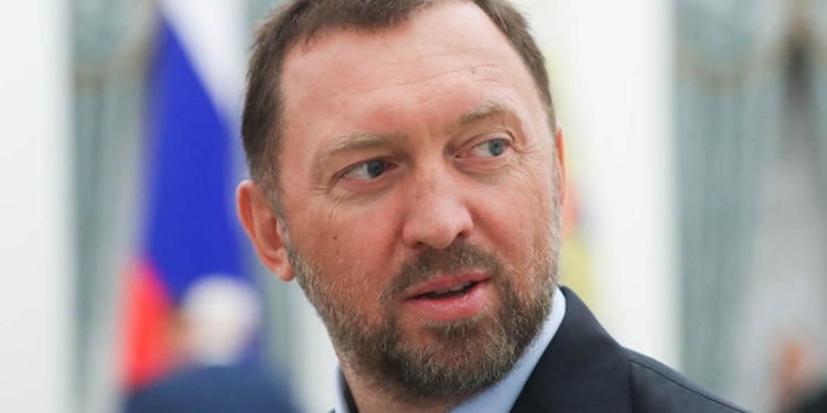 Секс-скандал в российской власти: Дерипаска подал в суд на «секс-охотницу» Настю Рыбку