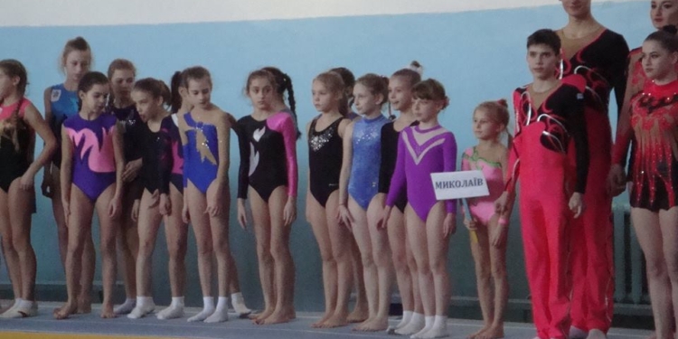 На Всеукраинском турнире по спортивной акробатике в Николаеве определялись, кто лучшие, юные спортсмены из 9 городов
