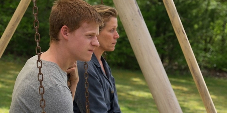 Британской Оскар взял фильм режиссера Мартина Макдонаха “Три билборда на границе Эббинга, Миссури”