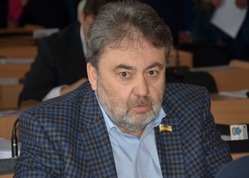 «Виноваты Деркач и виноваты те люди, которые помогали»: депутат Николаевского горсовета  обвинил управление образования в затягивании вопроса с выплатой зарплат учителям